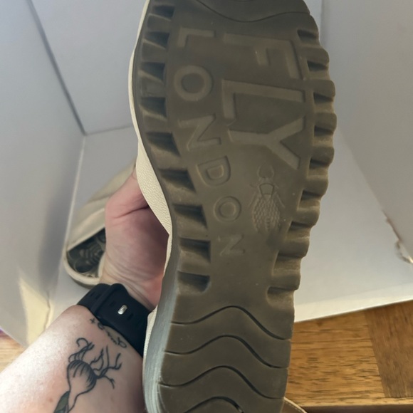 Off White Wedge Sandal - Picture 2 of 3